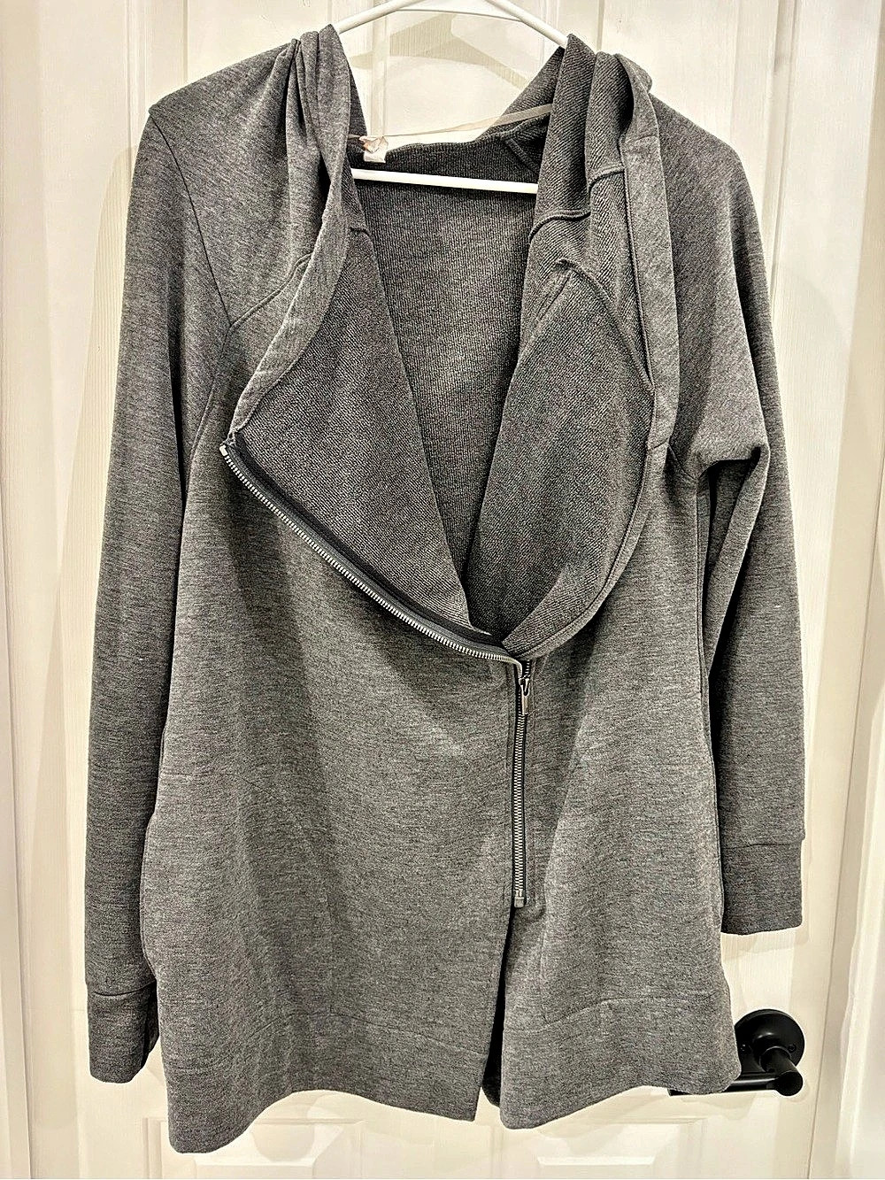Lucy Hooded sweatshirt jacket drapey Zip Front in Gray Medium